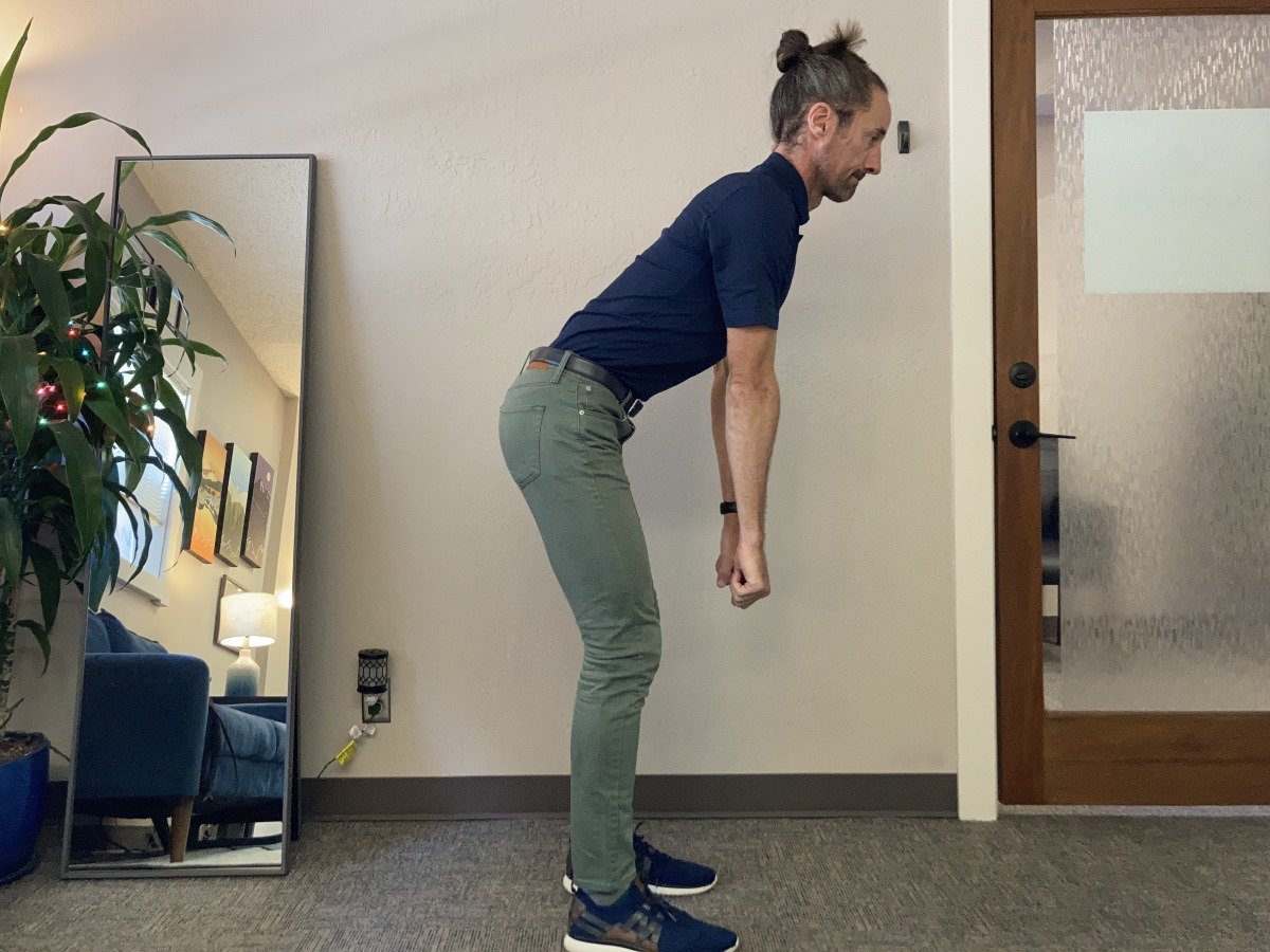 Joe Uhan demonstrates the deadlift