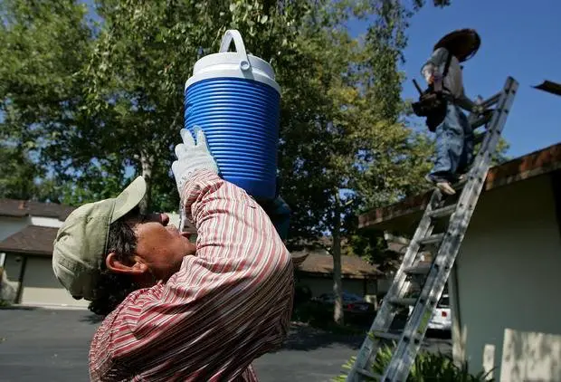 Power outages prolong California's heat crisis