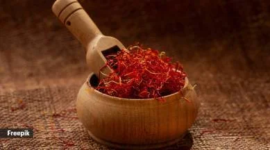 Saffron contains bioactive compounds, including crocin, safranal and picrocrocin, which are thought to contribute to its antidepressant effects.